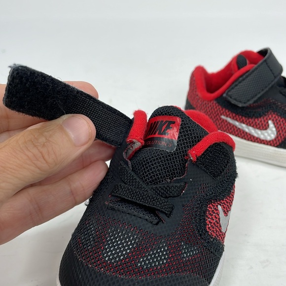 NWOT Nike Revolution 3 Toddler Sneakers Size 3C Color Red/Black - Picture 8 of 10